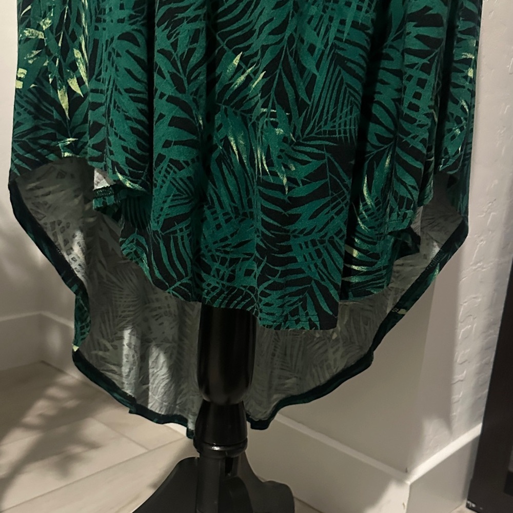 Green Leaf Print Women's Dress - Picture 4 of 6